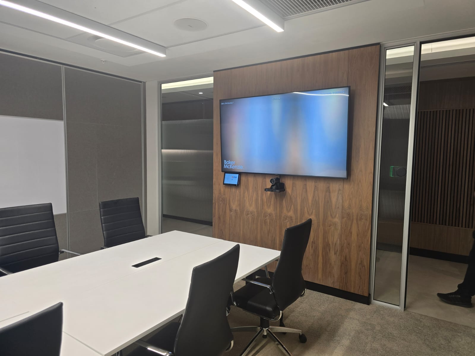 ALCLAD workspace design for Baker McKenzie.